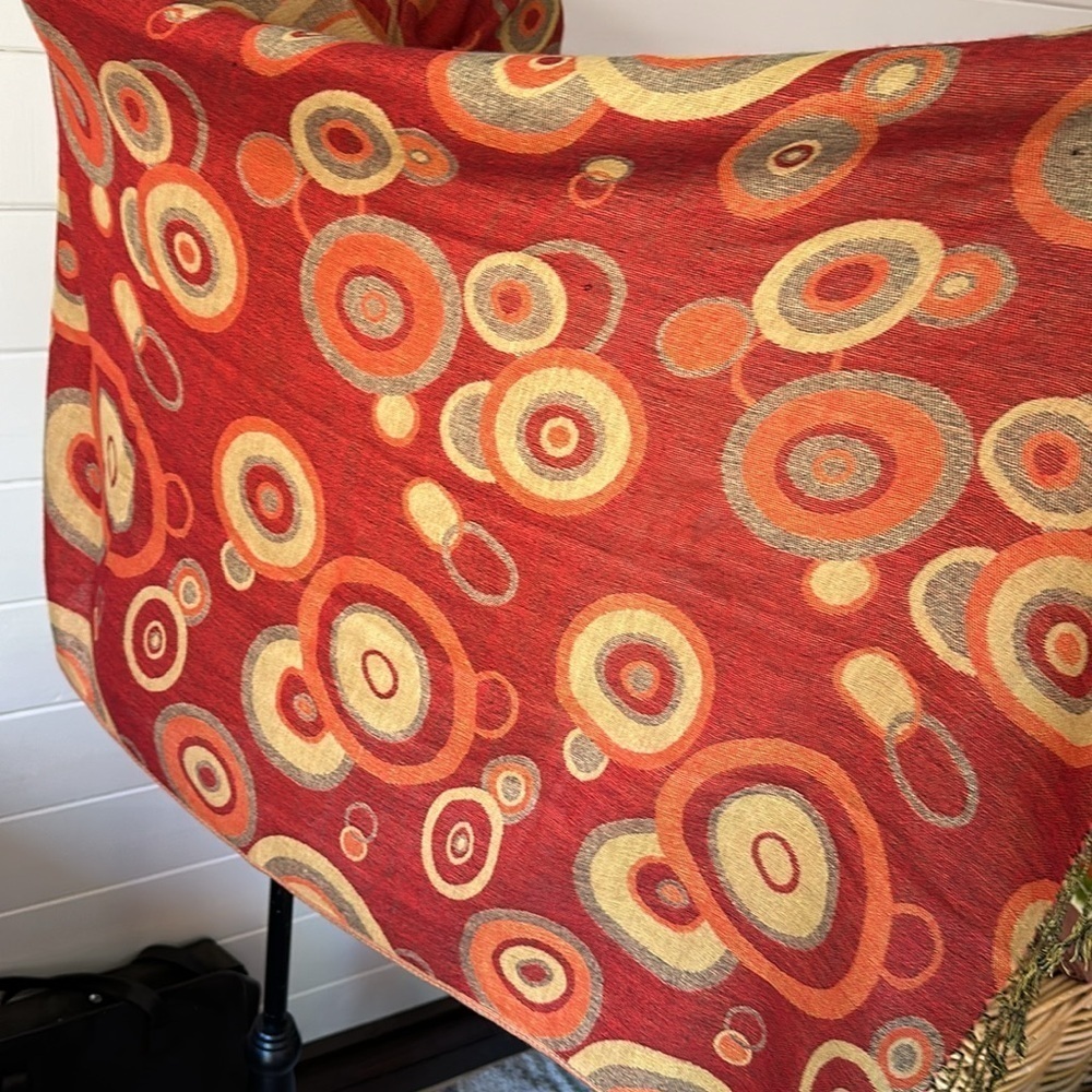 🧡💛🧡 Beautiful scarf wrap, orange tan circle design, drape shawl - Picture 5 of 9